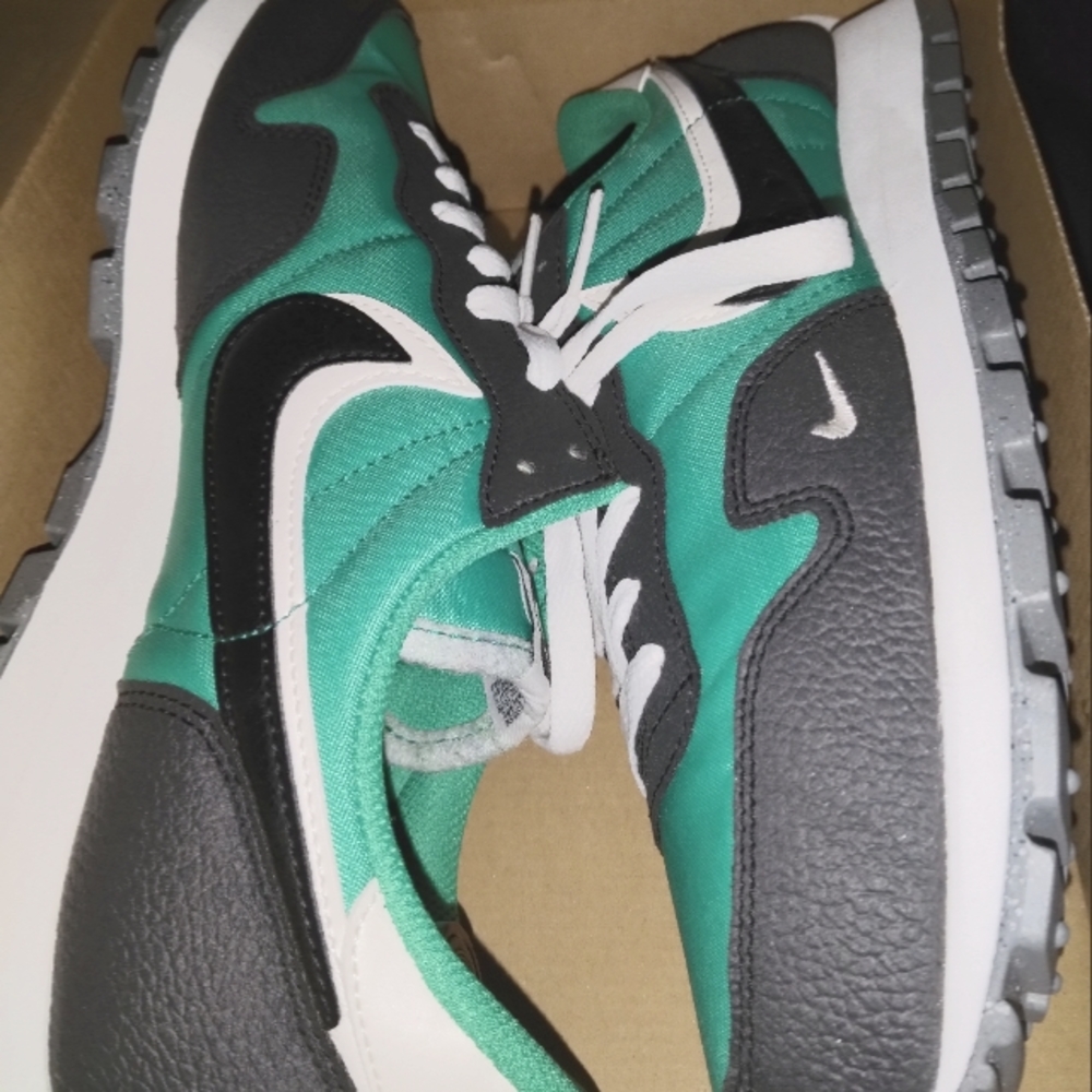 Nike Pegasus 83 double switch